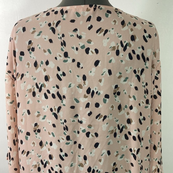 GeeGee Top/Blouse Women Size M Light Pink Comfort Relax Fit Tie Front V Neck - Picture 6 of 9